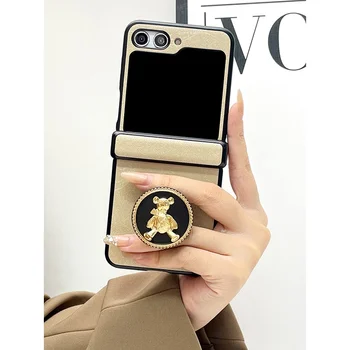 Луксозна мода сладък държач за стойка за мечки златен кожен калъф за телефон за Samsung Galaxy Z Flip 5 4 3 5G панта протектор пълен капак