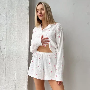 2023 Есенна мода любовна печатна пижама Комплект от две части Случайни удобни меки шорти Дамски дрехи за дома