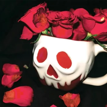 червен отровен ябълка череп чаша керамична чаша аниме карикатура нов плод вода чаша голям капацитет творчески висока красота Хелоуин подарък